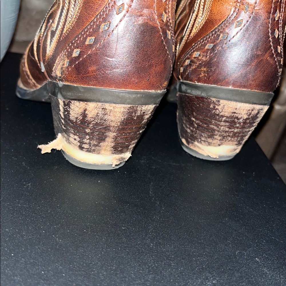 Ariat cowboy boot - Picture 3 of 9